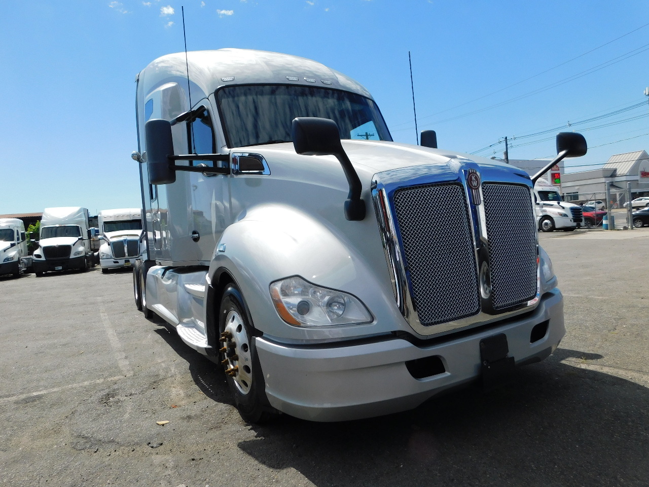 2022 KENWORTH t-680 Tandem Axle Sleeper #1 2022 KENWORTH t-680 Tandem Axle Sleeper #1